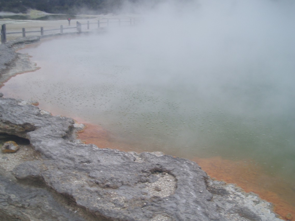 342   03 02   Taupo + omgeving